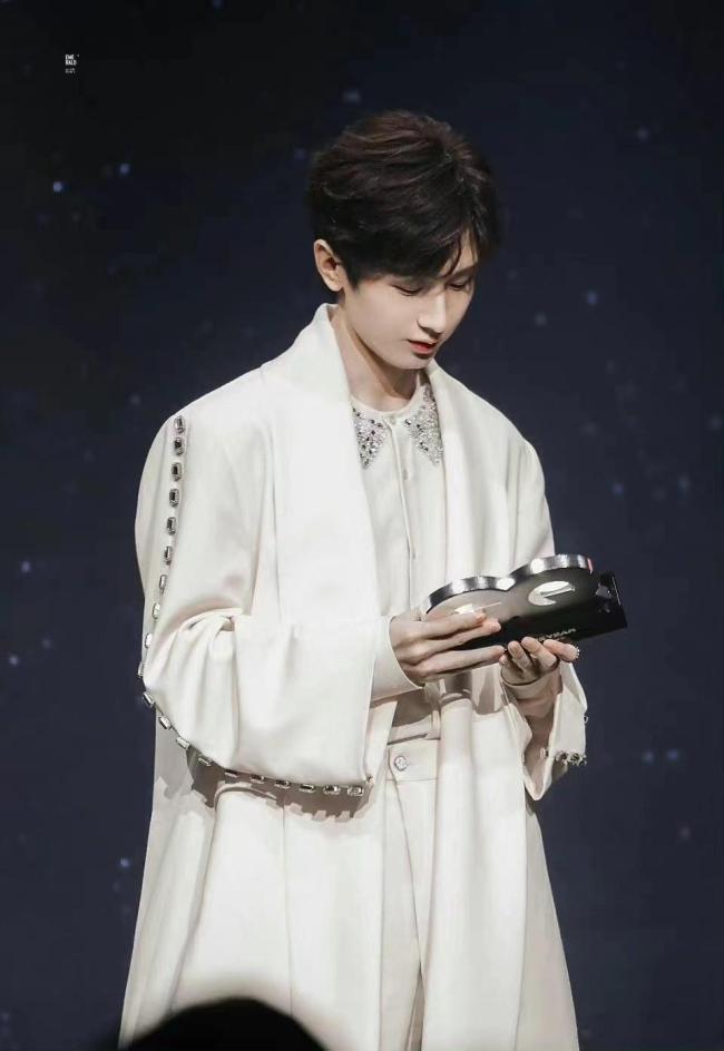 時裝周上的中國男明星 這不點殺瘋了 時裝 明星 第11張 時裝周上的中國男明星 這不點殺瘋了 時裝 明星 第11張